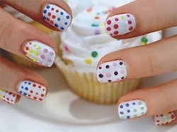 Fabrica tu propia herramienta para lograr una manicura con puntos