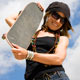 Chicas con equilibrio: surf, skate y rollers suman adeptas