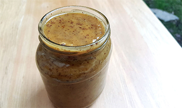 Sustituto del azcar de mesa: endulzando con salsa de dtiles