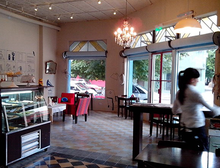 Hip�lito Living Caf�
